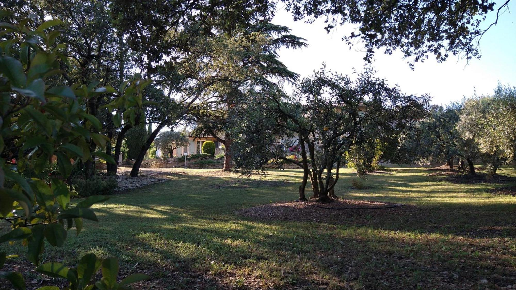 Les Cistes Villa Lioux ภายนอก รูปภาพ