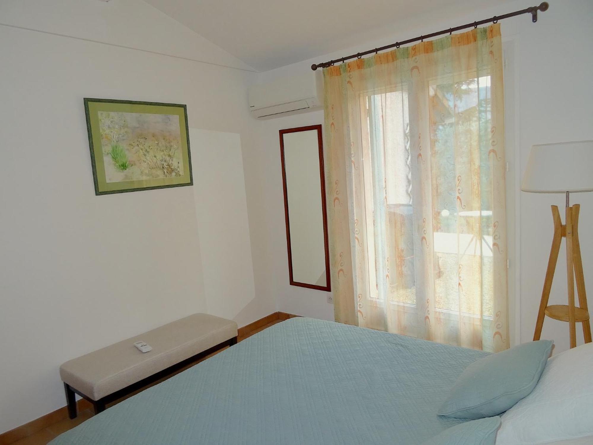 Les Cistes Villa Lioux ภายนอก รูปภาพ
